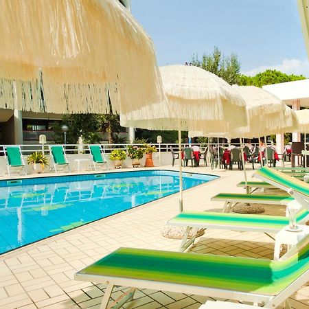 Hotel Gimm Bibione Exterior photo