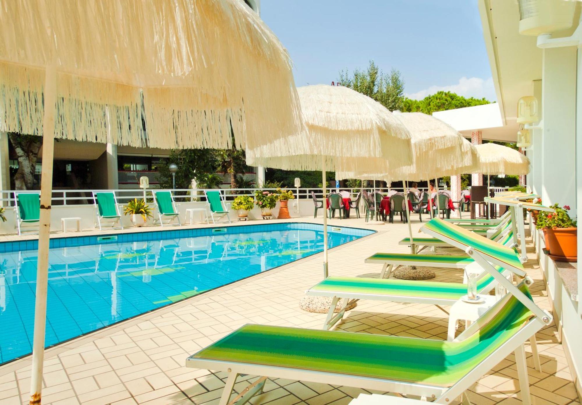 Hotel Gimm Bibione Exterior photo